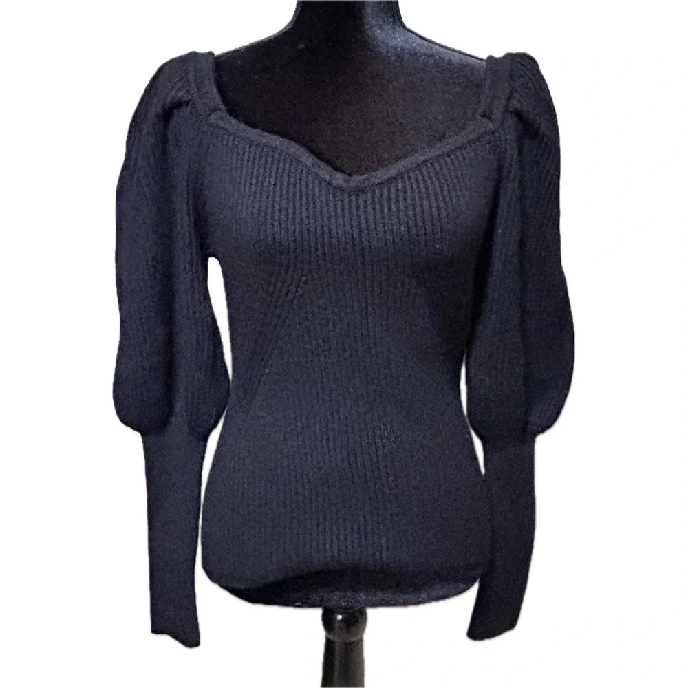 ASTR The Label Esma Sweater Womens L NWT Black Puff Sleeve V Neck Knit Pullover
